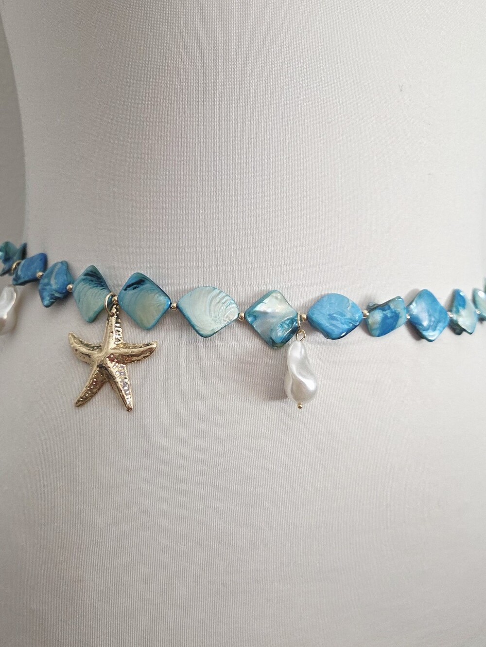Turquoise Shell Waist Chain Belt with Gold Star Charm - Picture 5 of 7